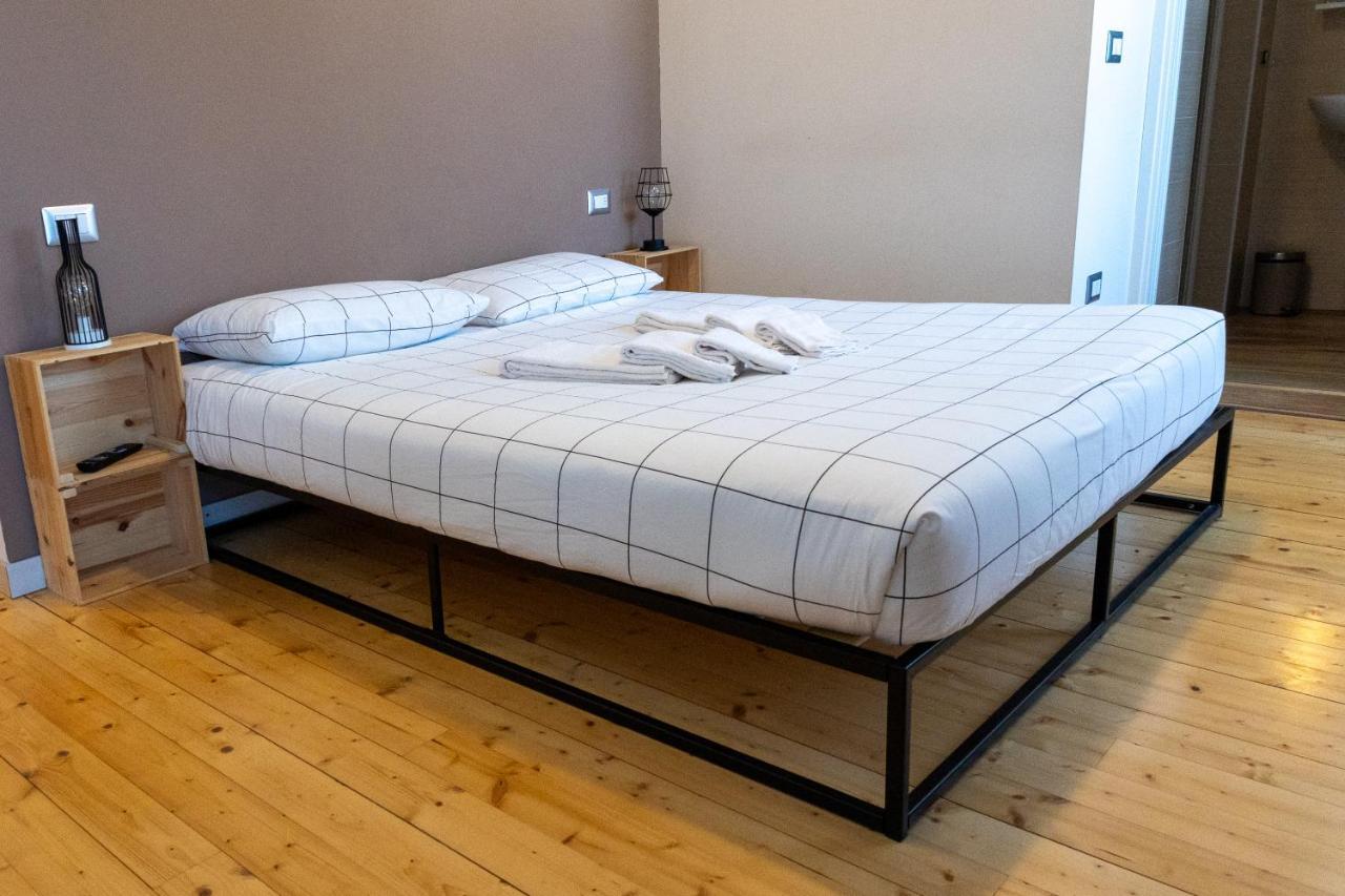 La Stazione Bed & Breakfast Trontano Bagian luar foto