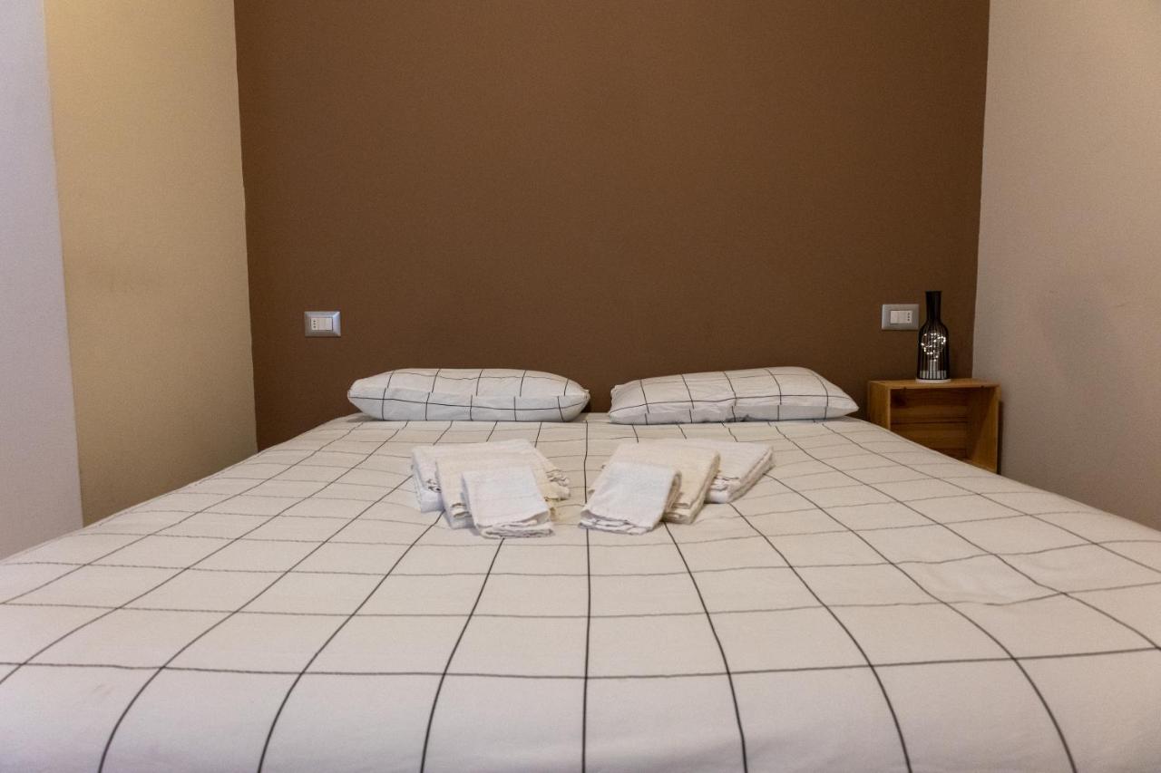 La Stazione Bed & Breakfast Trontano Bagian luar foto